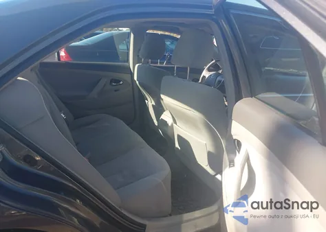 2010 Toyota Camry Le z USA, uszkodzony, nr VIN 4T4BF3EKXAR077084